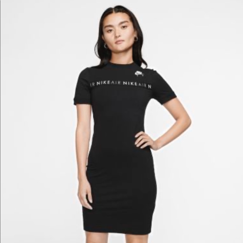 Nike Sportswear
Women's Dress